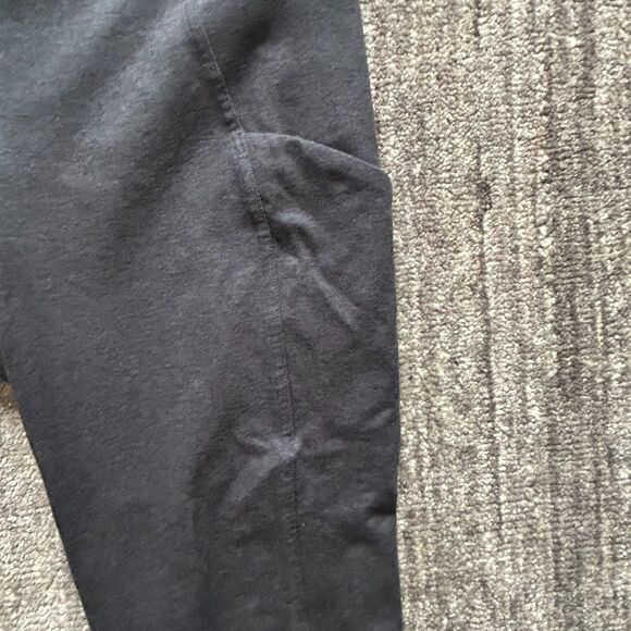 Lululemon Soft Sueded High-Rise Tight / Legging, Grey, Side Pockets, Size 10 - Picture 6 of 6